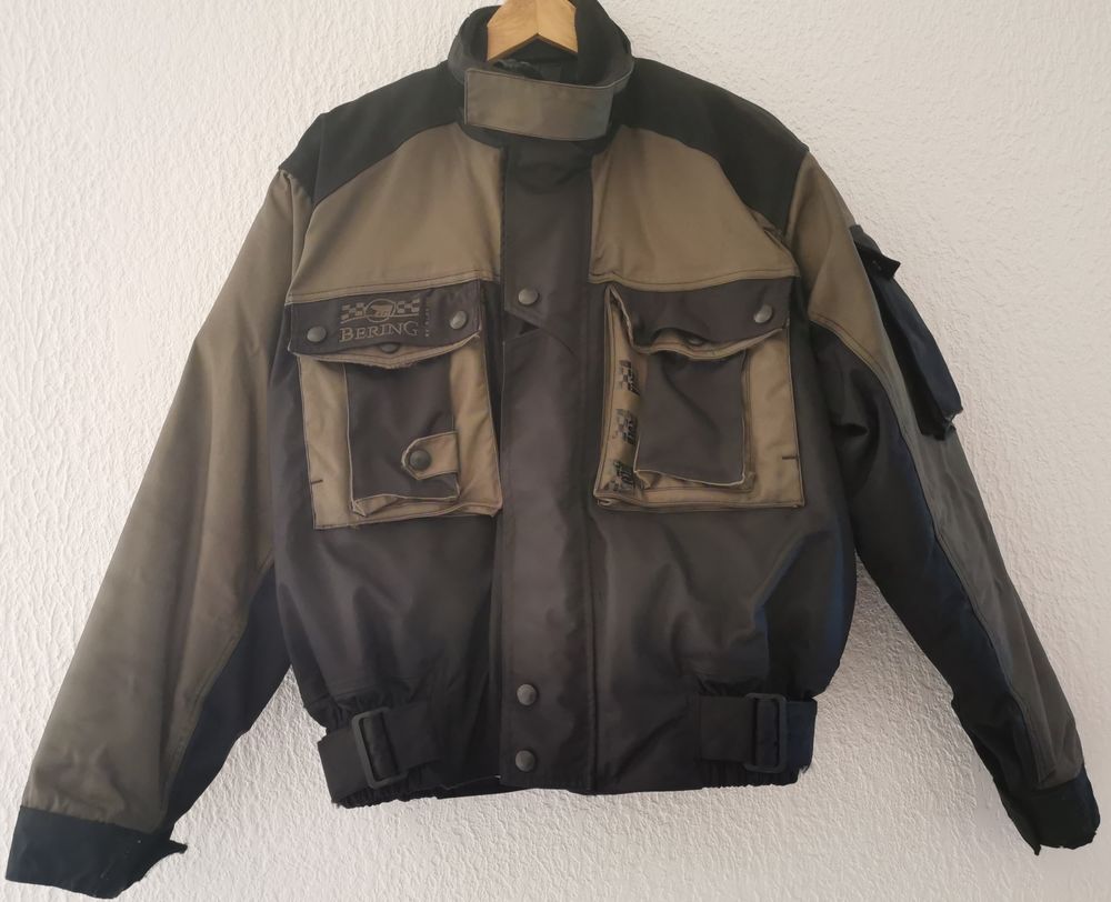 blouson moto ''bering'' taille M 
etat neuf Vêtements