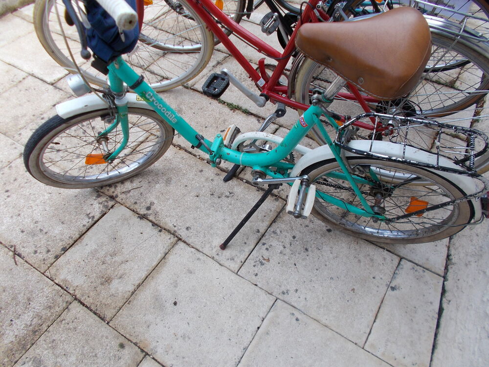 1 lot de 2 v&eacute;los de ville 2024/et 1975
mini velo pliant Vélos