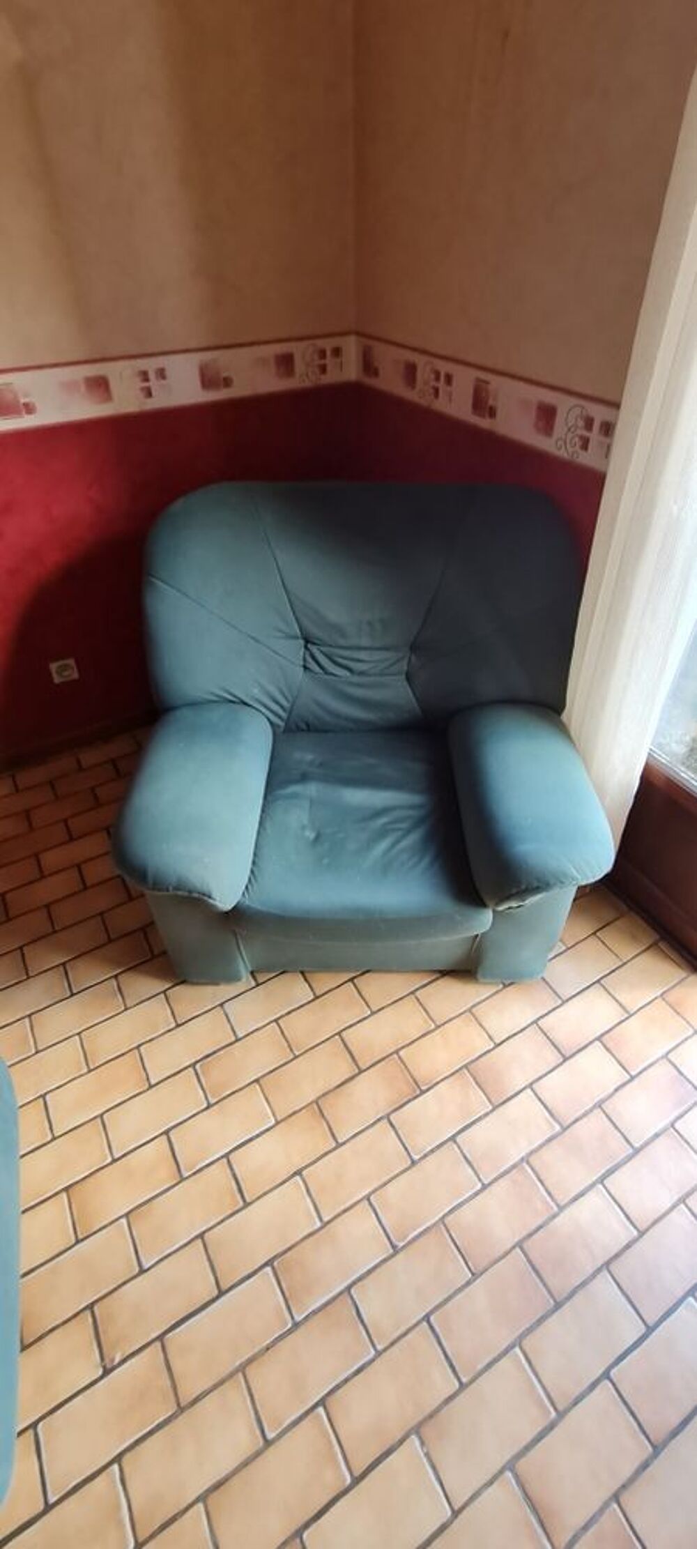 ensemble canap&eacute; et fauteuil Meubles