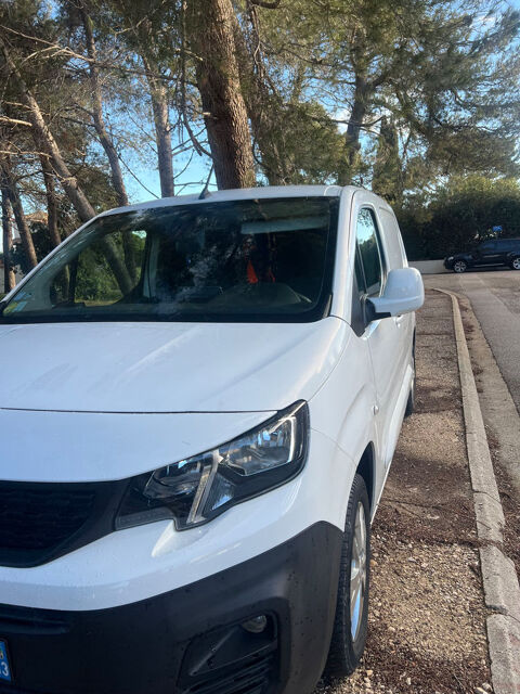 Peugeot Partner PARTNER FOURGON STANDARD 650 KG BLUEHDI 100 S&S BVM5 ASPHALT 2019 occasion Martigues 13500