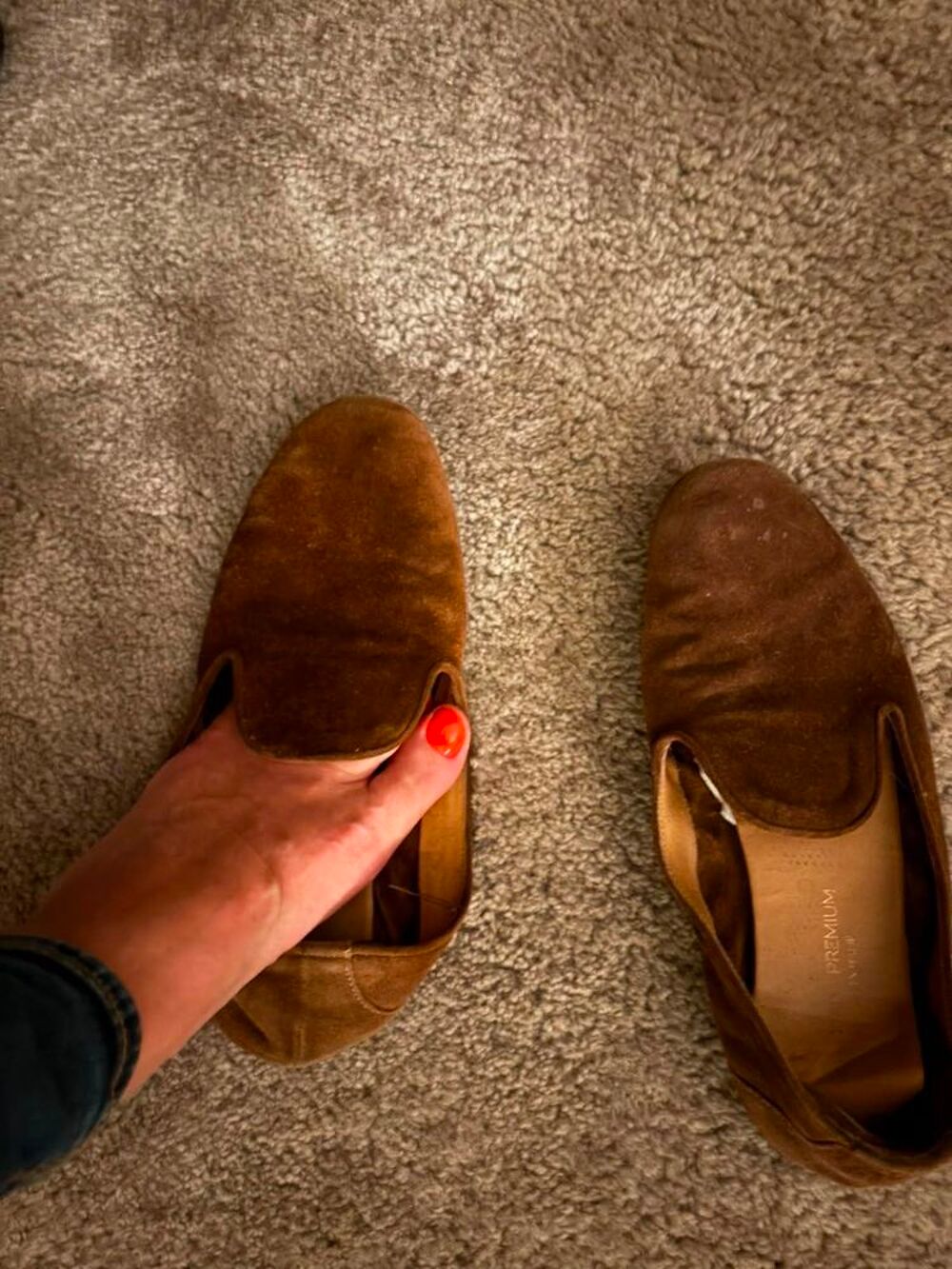 chaussons d occasion port&eacute;s Chaussures
