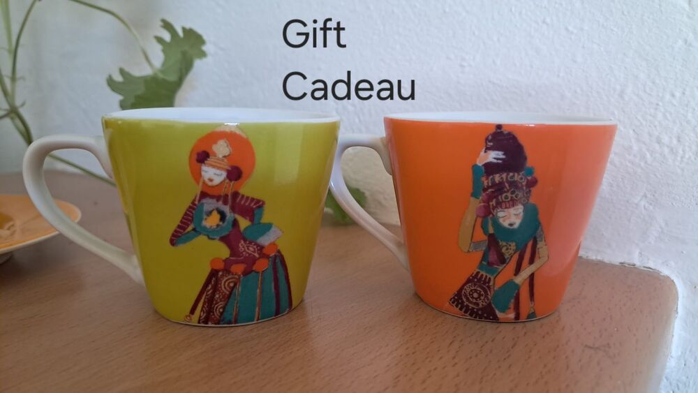 Lot de tasses &agrave; caf&eacute; &eacute;thniques. Electroménager