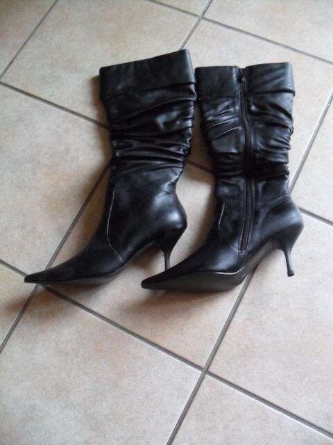 BOTTES FEMME
POINTURE 37 8 Bauvin (59)