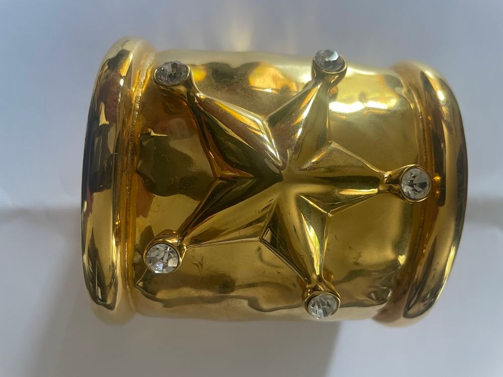 Bracelet manchette rigide dor&eacute; &eacute;toile strass Ines Fresange Bijoux et montres