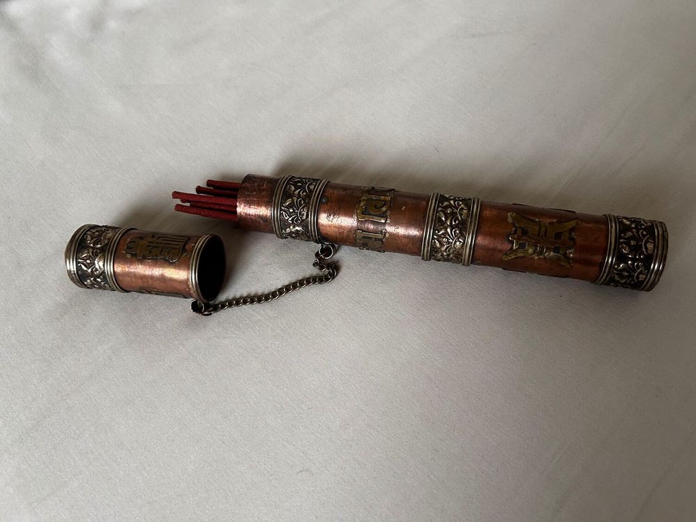 Encensoir tib&eacute;tain avec &eacute;tui porte-b&acirc;tons d'encens Décoration