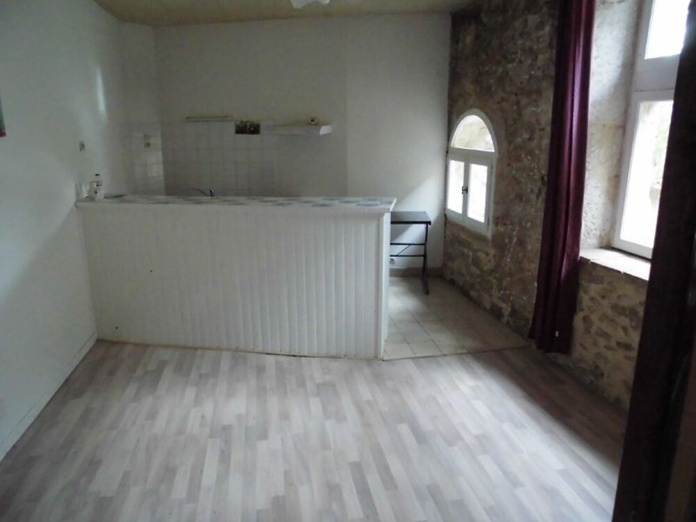 Location Appartement Appartement T3 rénové dans un immeuble classé 