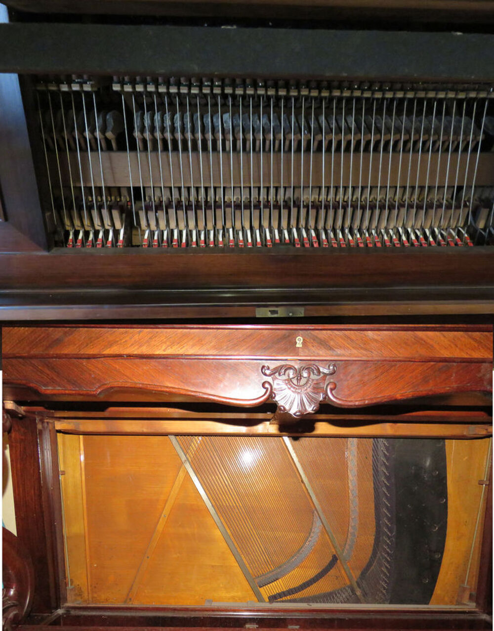 Piano droit ancien PLEYEL , palissandre dor&eacute; Instruments de musique