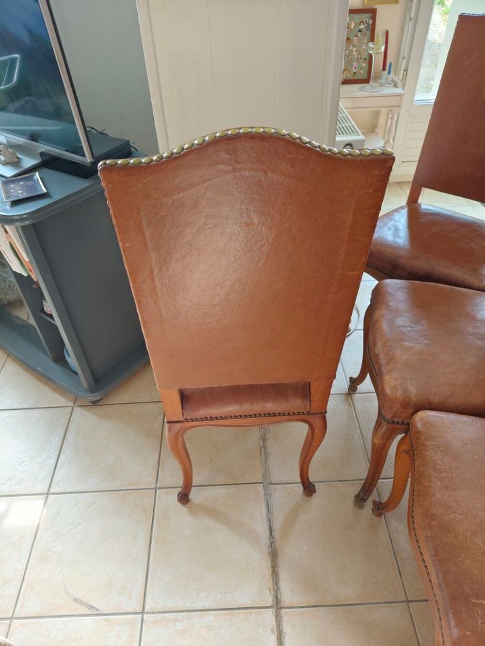 LOT 6 CHAISES CUIR Meubles