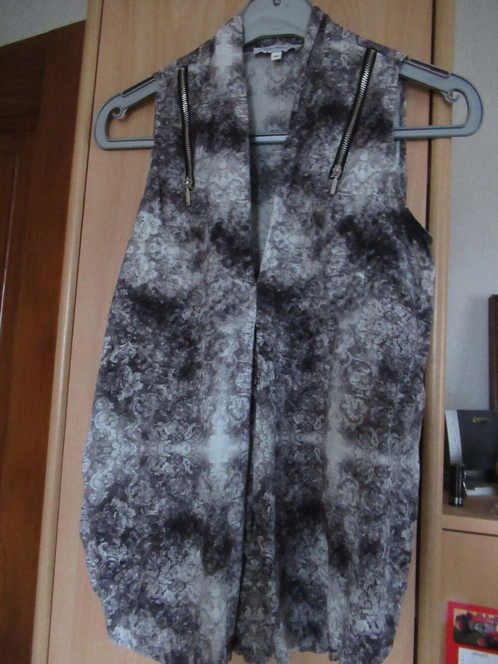 Lot de v&ecirc;tements femme S et XS Vtements