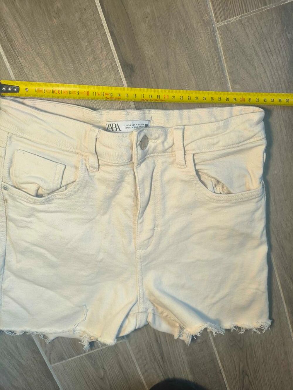 €‹Short en Jean Raccourci Cut-Off Zara (Blanc Cass&eacute; / Ecru) Vêtements