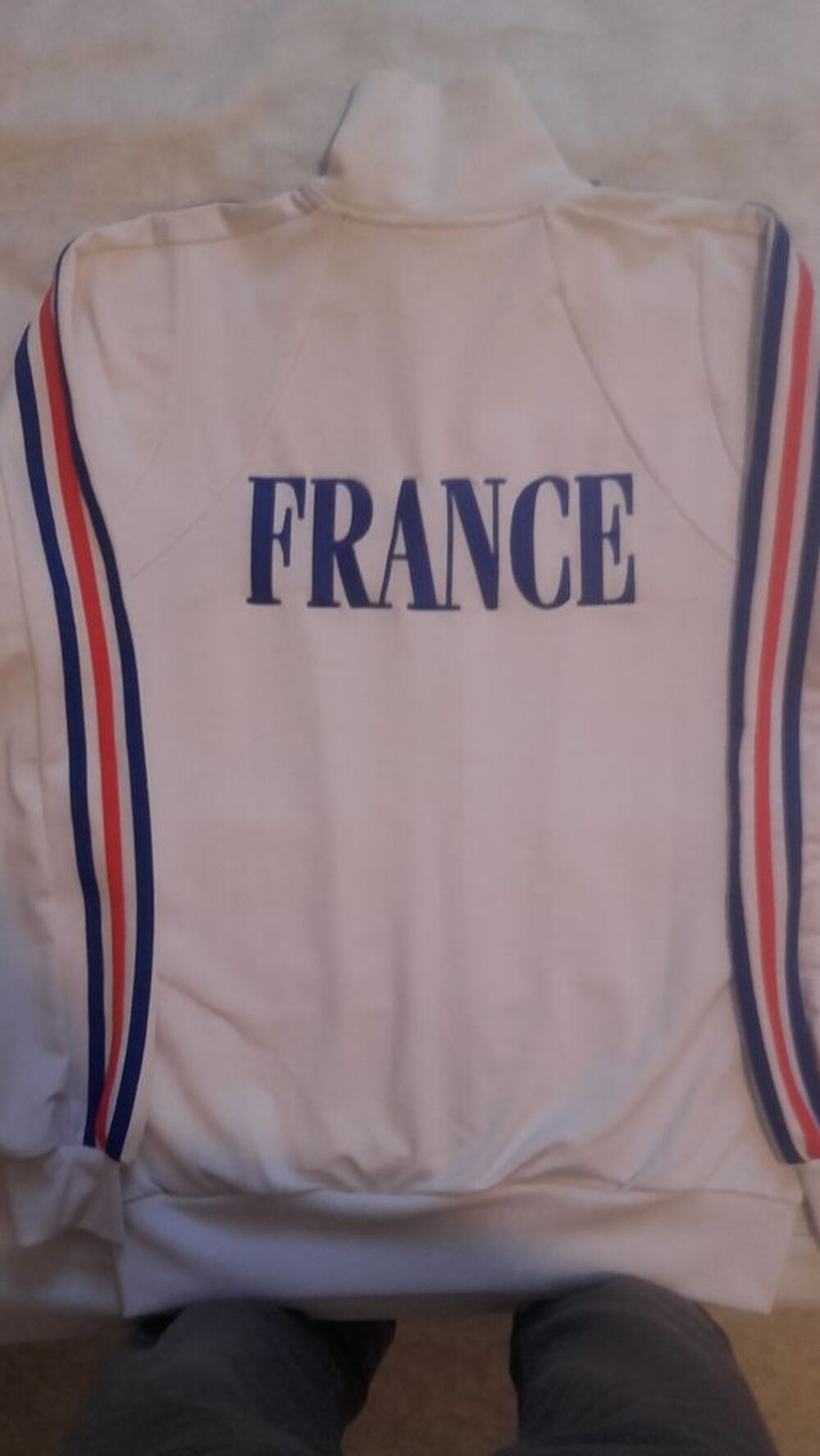 Veste de surv&ecirc;tement &eacute;quipe de France Adidas. Vêtements