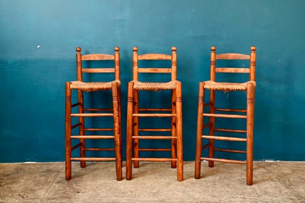 Tabouret haut de bar ancien en bois et paille Meubles