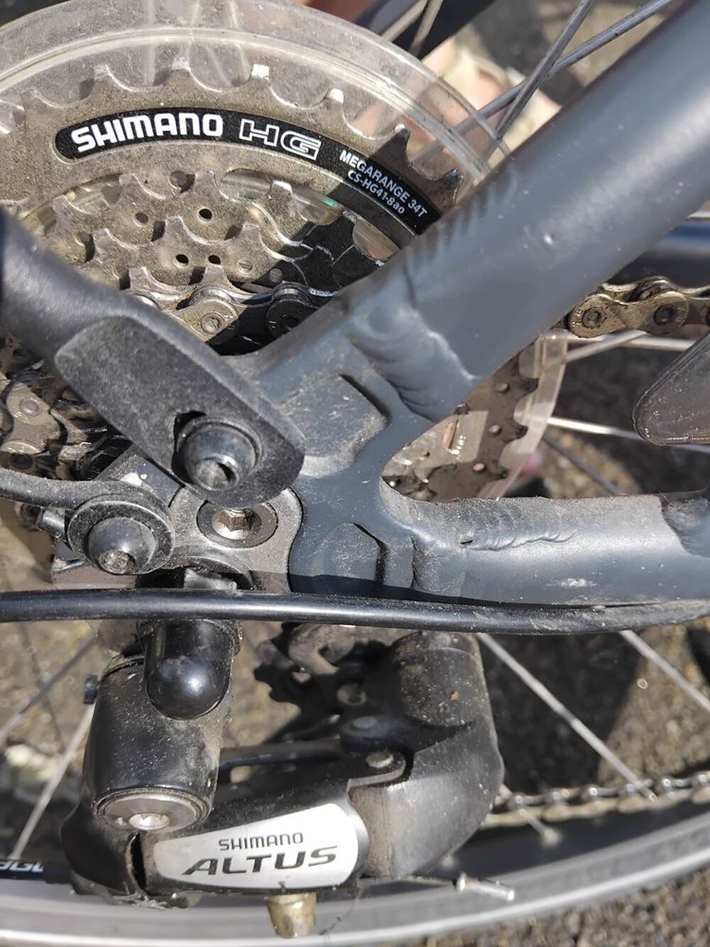 Tr&egrave;s beau v&eacute;lo &eacute;lectrique Sports