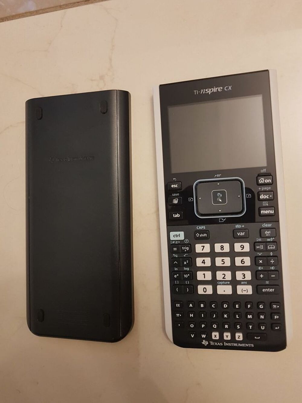 TI-NSPIRE CX - Calculatrice scientifique avec c&acirc;ble charge Matériel informatique