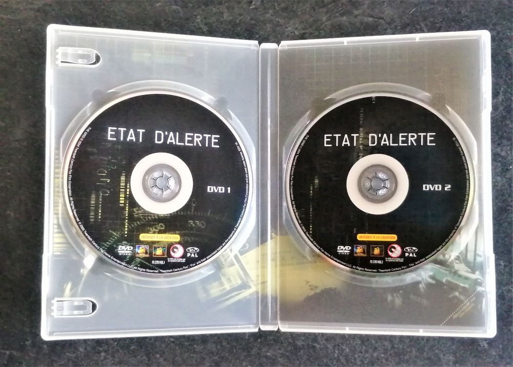 DVD le coffret de la s&eacute;rie &Eacute;tat D'Alerte DVD et blu-ray