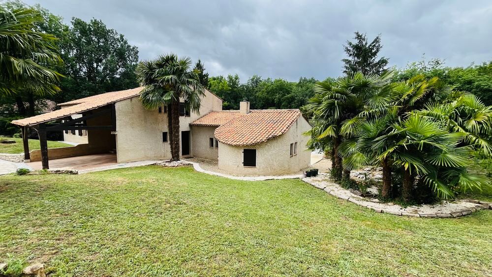 Maison 6 pièces 150 m² · à Vœuil-Et-Giget · 150 m² · 323 400 €