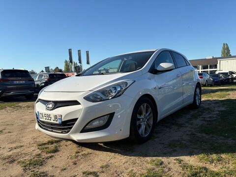 Hyundai i30 1.6 CRDi 110 Blue Drive Pack Business 2012 occasion &Eacute;ragny 95610