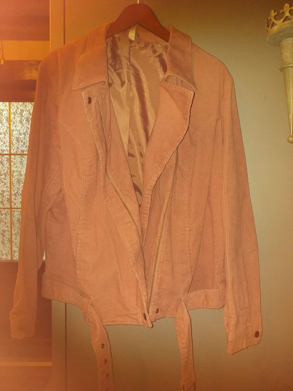 Blouson/veste en velours c&ocirc;tel&eacute; fermeture et ceinture Vêtements