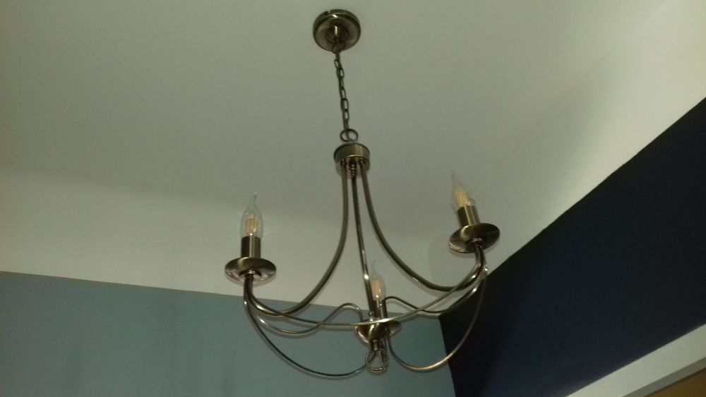 Lustre m&eacute;tal 3 lampes flammes LED Décoration