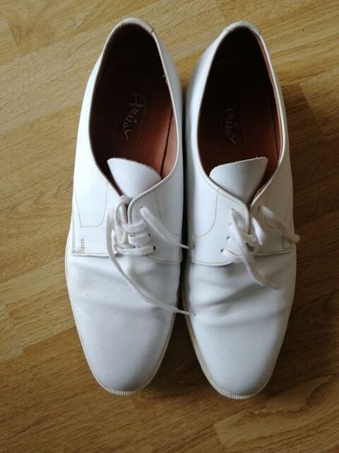 Chaussures blanches de ville 10 Dole (39)