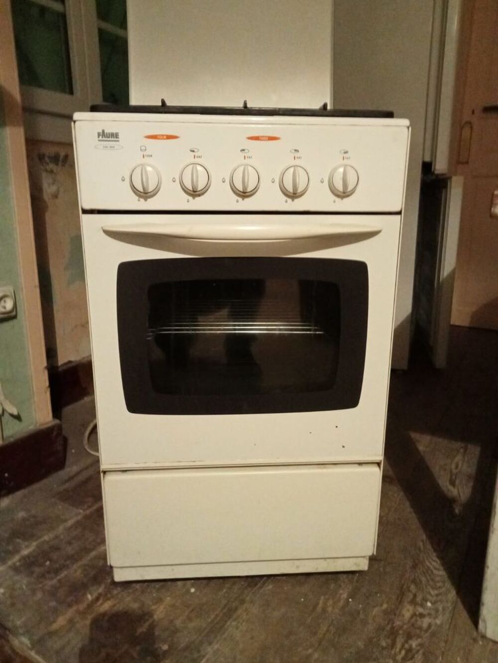 Gaziniere FAURE 4 feux Electroménager