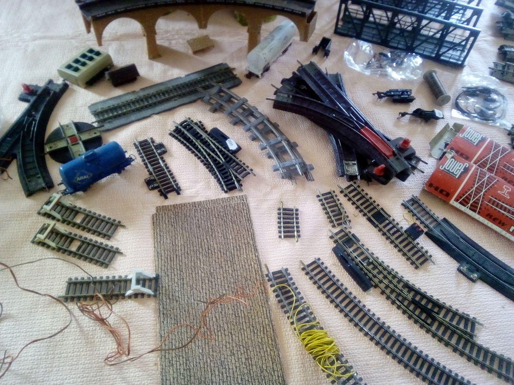 Mod&eacute;lisme Ferroviaire
Rails, ponts wagons etc... Jeux / jouets