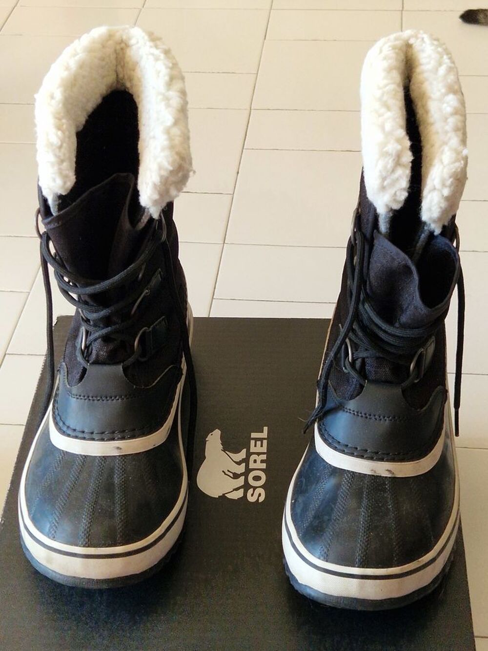 BOTTES FOURREES ETAT NEUF 
Chaussures