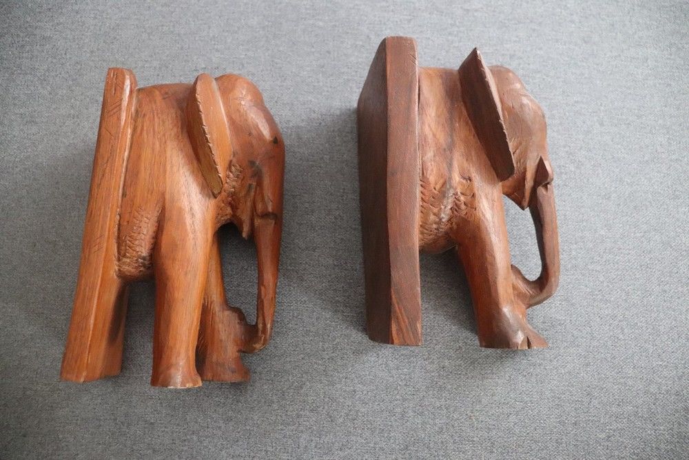 Presses livres forme &eacute;l&eacute;phants Décoration
