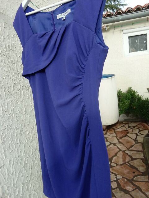 robe taille 44 neuve ( violette ) 15 Thouars (79)