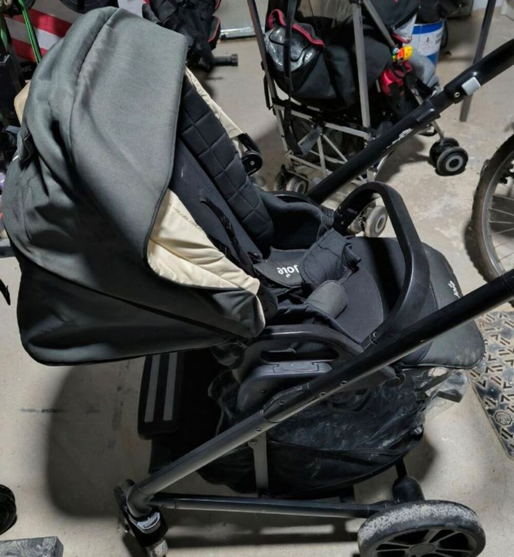 Ensemble poussette Puériculture