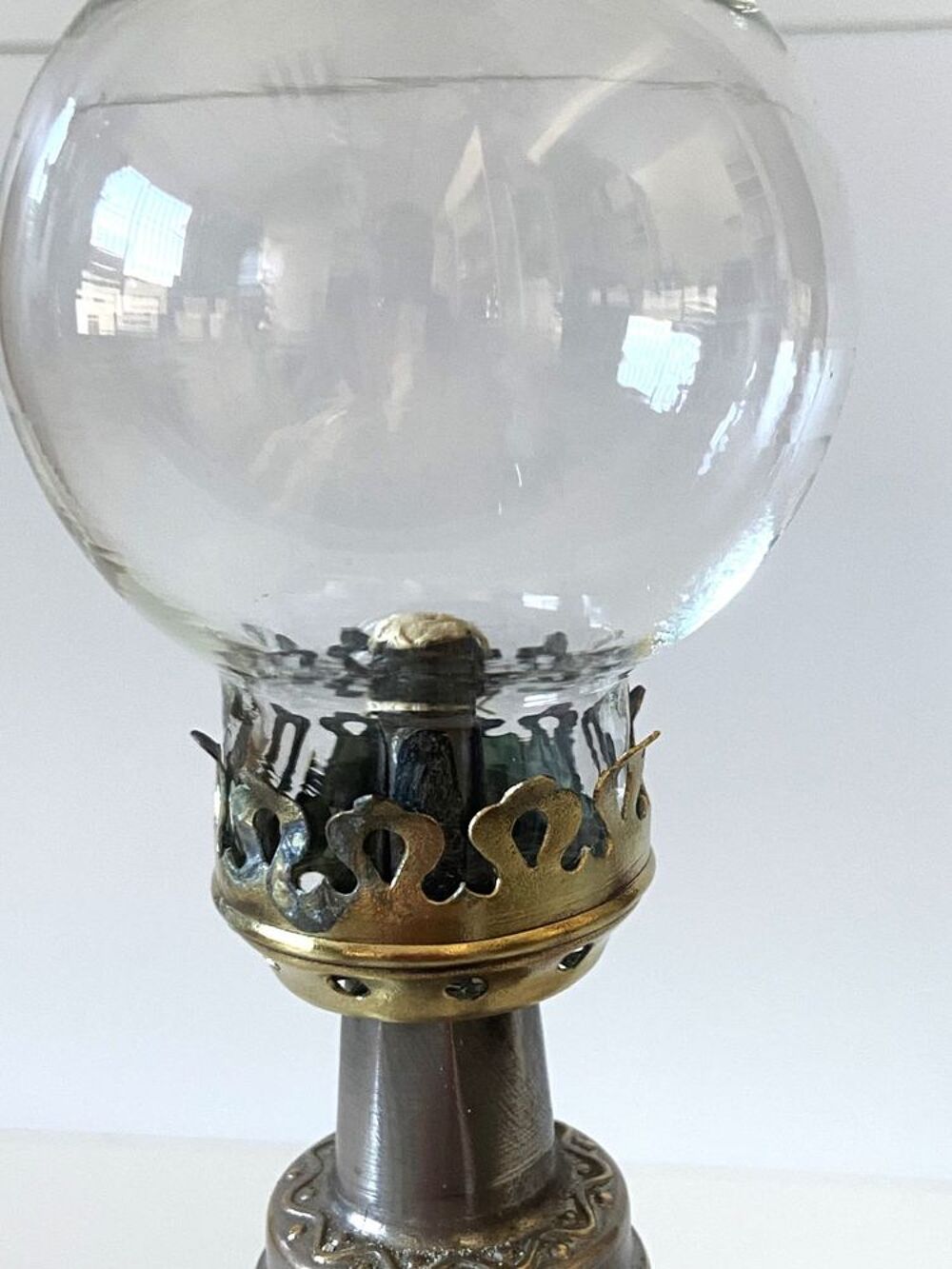 Ancienne Lampe &agrave; Essence L.F.H. Style Pigeon Art Nouveau 