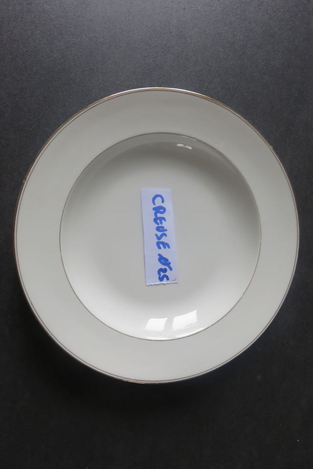 assiette liseret OR
Décoration