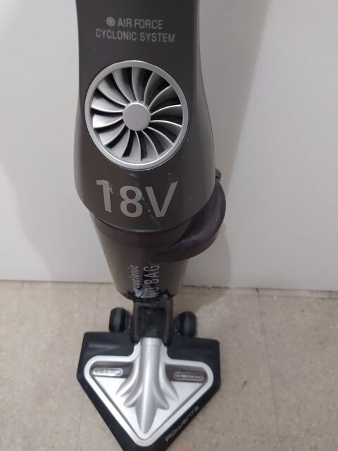 Aspirateur sans fil rowenta air Force 30 Caen (14)