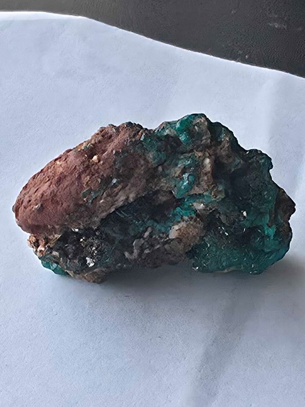 Superbe Dioptase-Cristaux Vert Emeraude Intenses-Katanga RDC-35g 