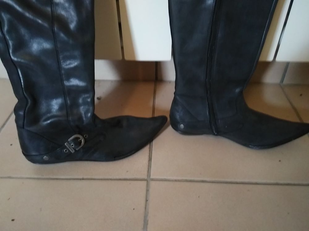 cuissardes noires Kickers neuves Chaussures