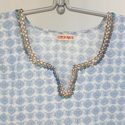 Robe/ Tunique Bleue et blanche avec sequins T M 15 Antony (92)