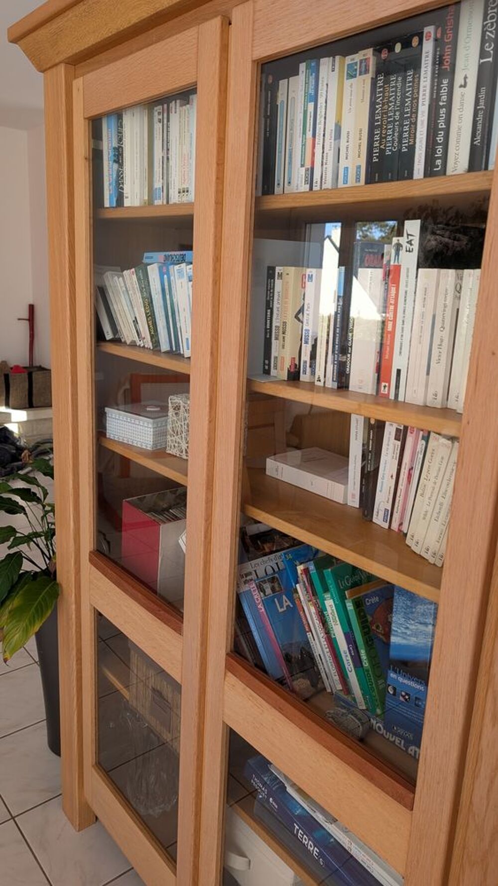 Vitrine ch&ecirc;ne massif Meubles