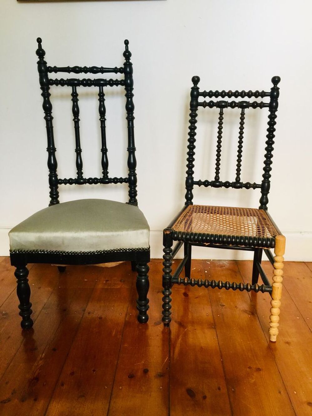 2 chaises Napol&eacute;on III laqu&eacute;es noir Meubles