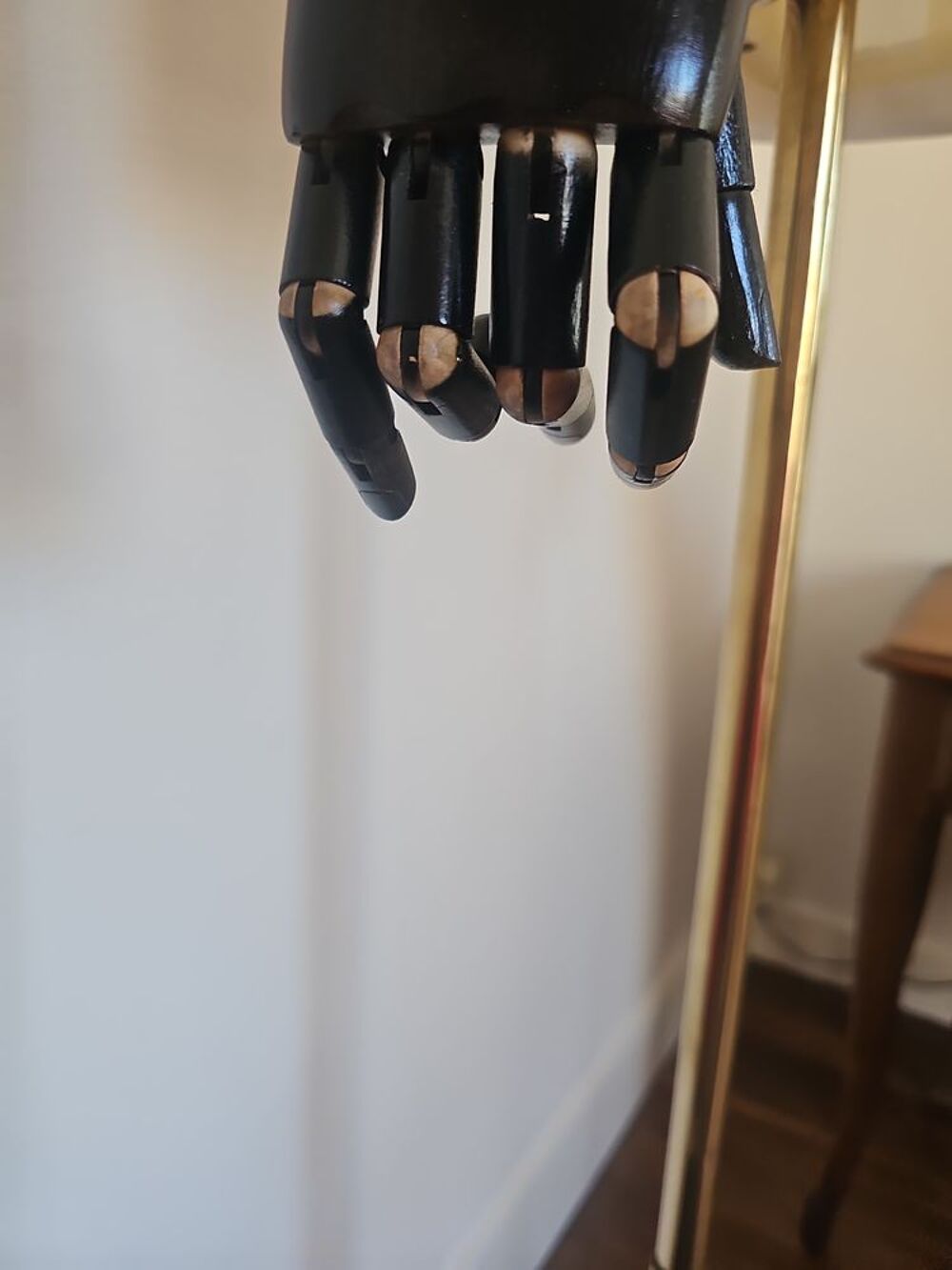 Mannequin buste femme lumineux avec bras bois articul&eacute;s et s Décoration