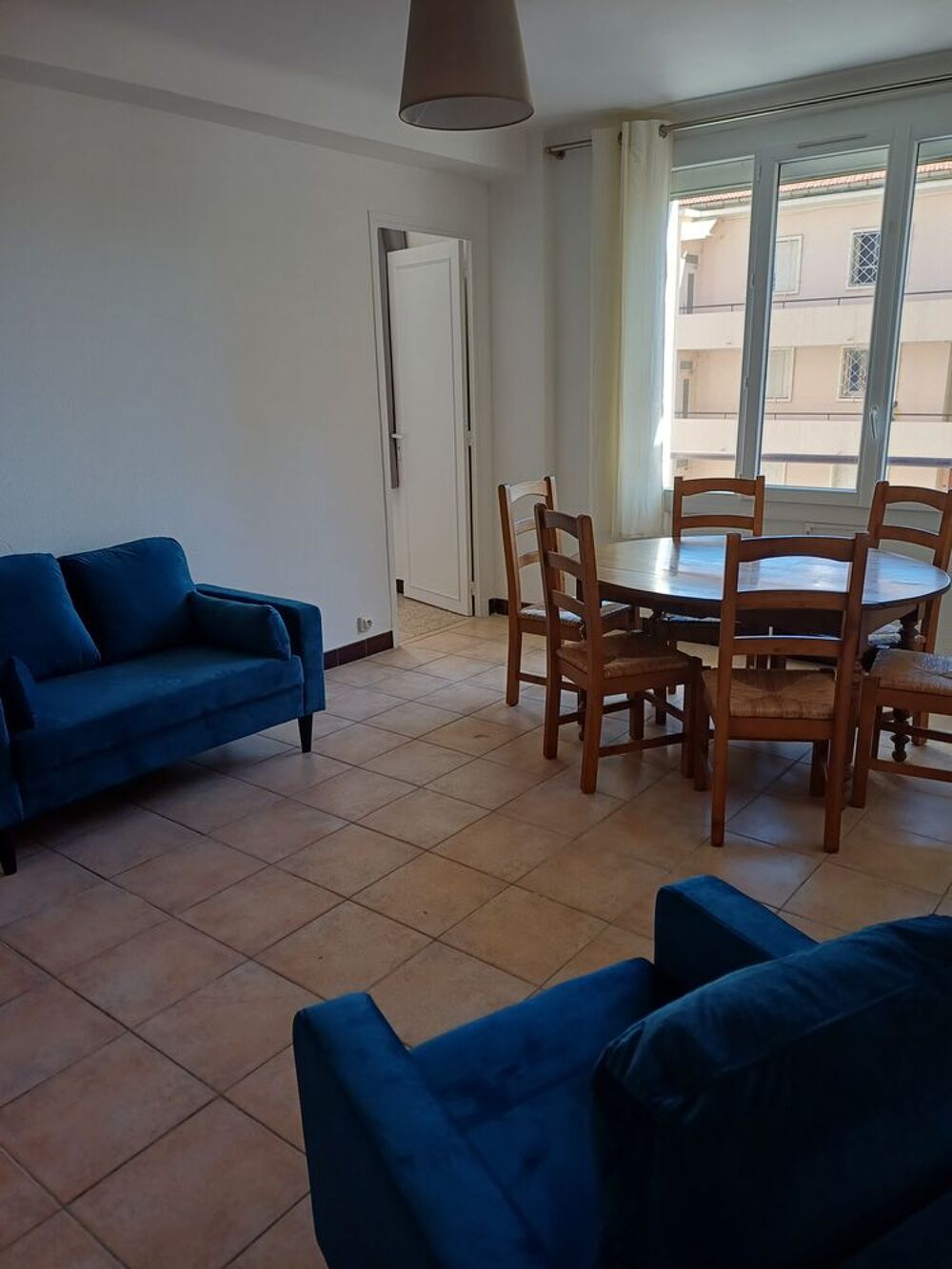 Location Appartement T3 refait neuf  56 m2 Toulon