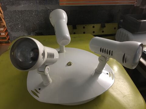 Beau-luminaire-3-lampes-avec-ses-ampoules 10 Barentin (76)