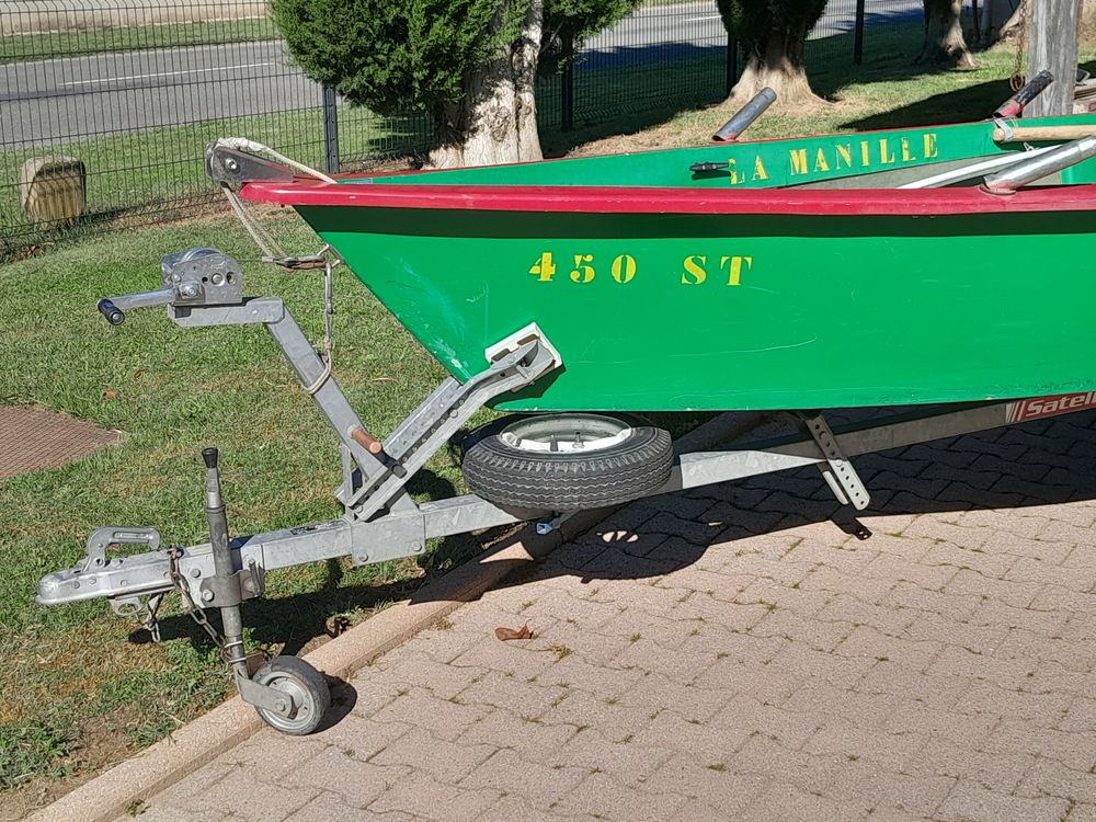 Barque de p&ecirc;che Sports