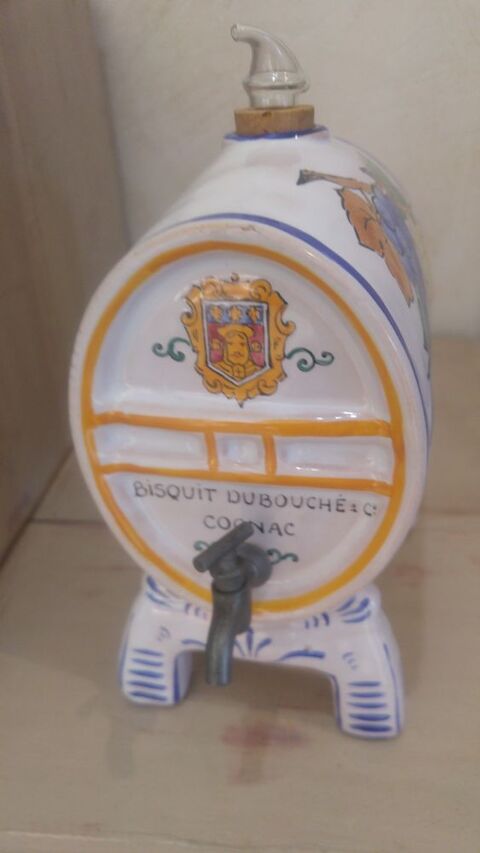 Tonneau en faence d'Angoulme sign AR.A debut XXiem 50 Saint-Germain-sur-Rhne (74)