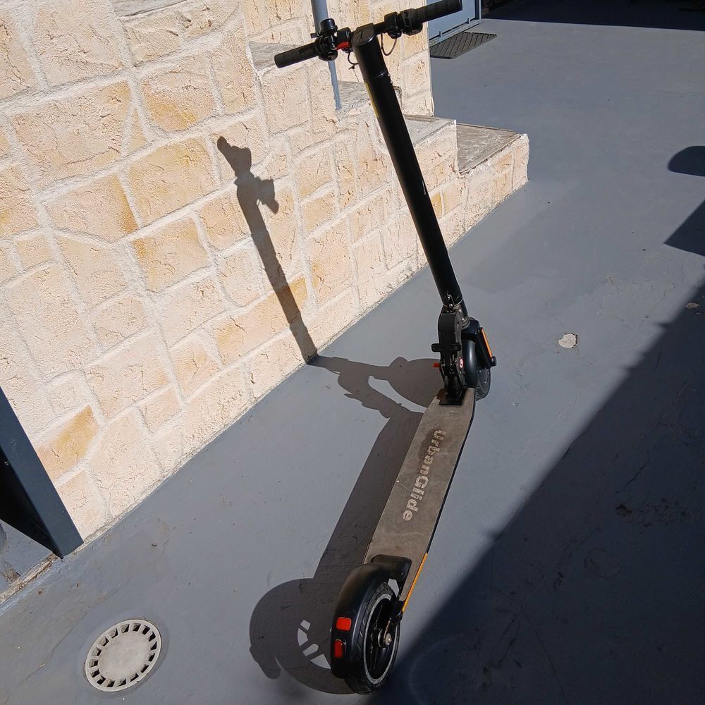 Trottinette &eacute;lectrique urbanglide Vélos