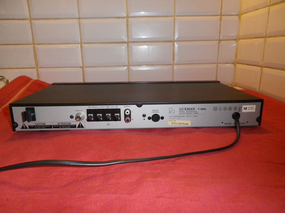 Tuner Luxman T - 100 L Digital Synthesized AM / FM St&eacute;r&eacute;o Audio et hifi