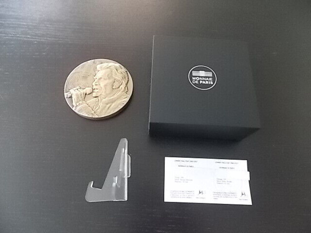 MEDAILLE JOHNNY HALLYDAY BRONZE FLORENTIN &eacute;tat neuf rare 