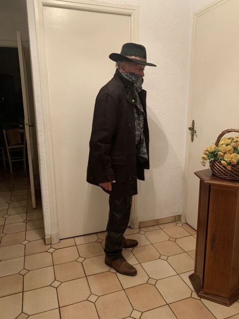 manteau Marlboro et pantalon Antibes (06)
