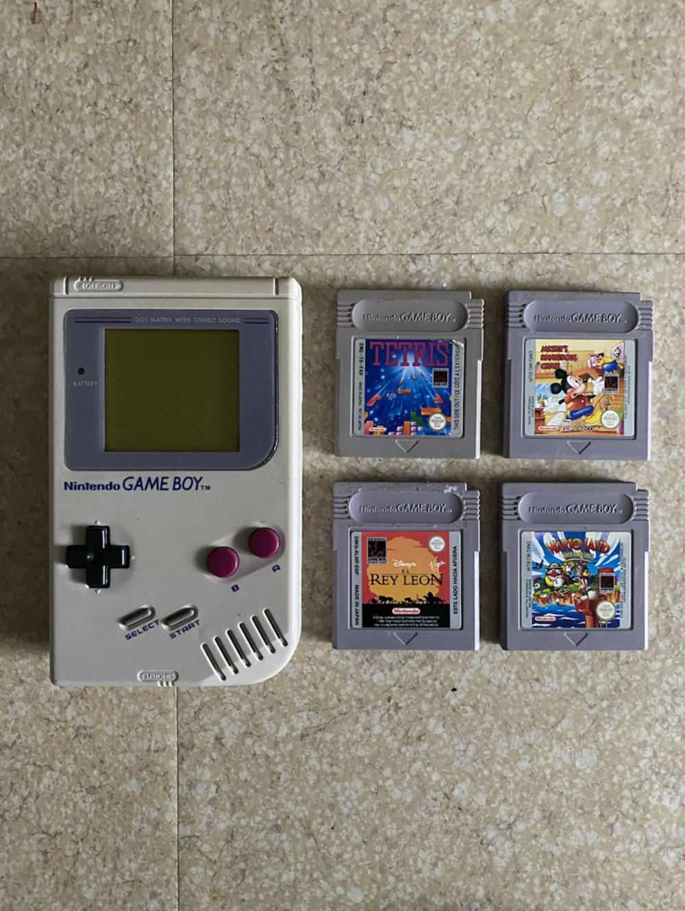 Game Boy avec 4 jeux Consoles et jeux vidéos