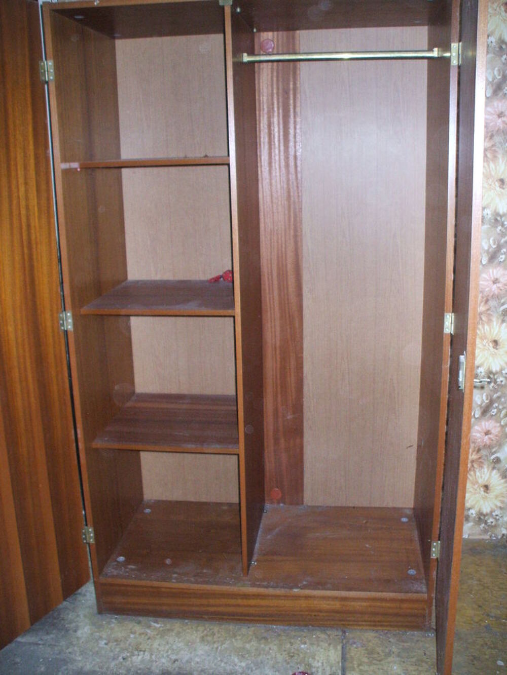 Armoire en bois Meubles