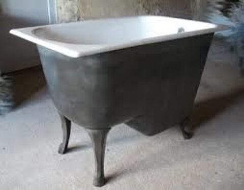 BAIGNOIRE EN FONTE ANCIENNE 1 Rez� (44)